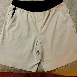 Ten Thousand Interval Short Light gray 9 in XL